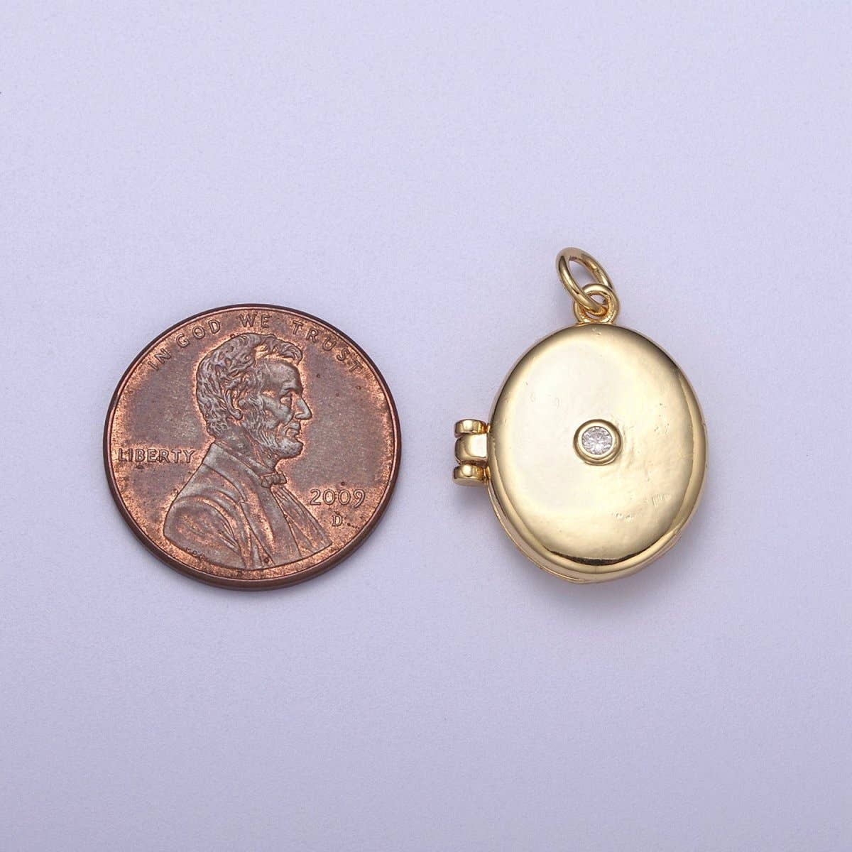 Aim Eternal - Classic Gold Filled Oval Locket Photo Locket, Minimalist Jewelry, Necklace Pendant for Jewelry Making supply C-386