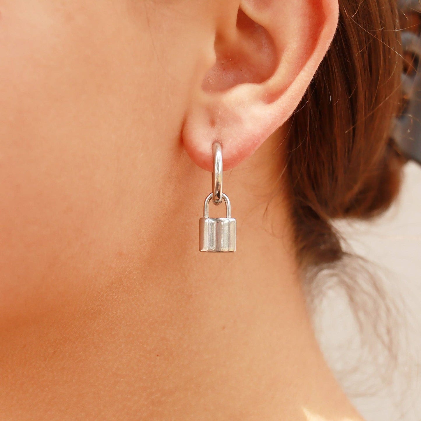 WJW - 18K Gold PVD Stainless Steel Padlock Pendant Hoop Earrings / ERJ0035
