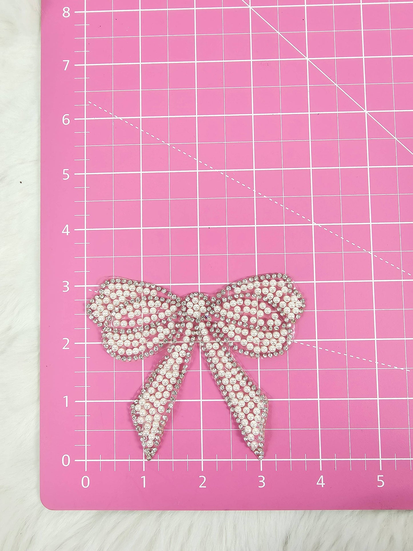 Scratch Decor - Rhinestone Bow with Silver Outline and White Pearl Iron-on Patch