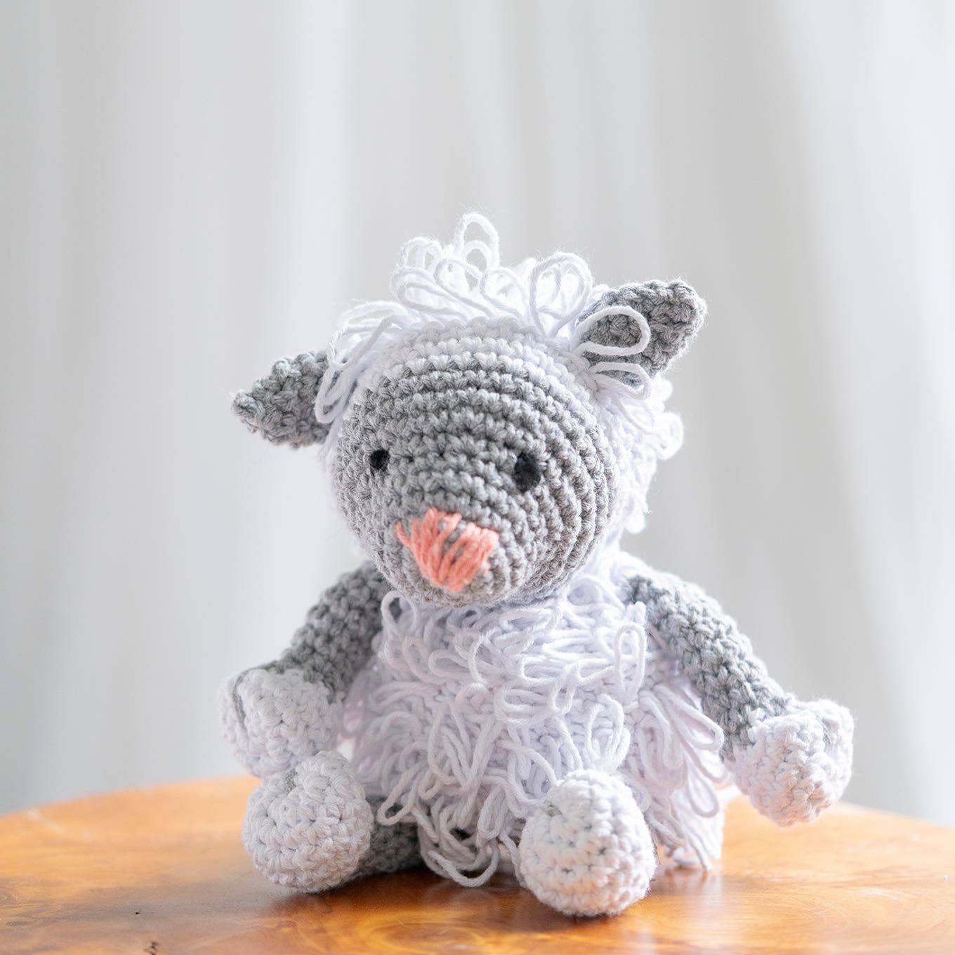 Hoooked Yarns - DIY Crochet Kit Lamb Lewy Eco Barbante