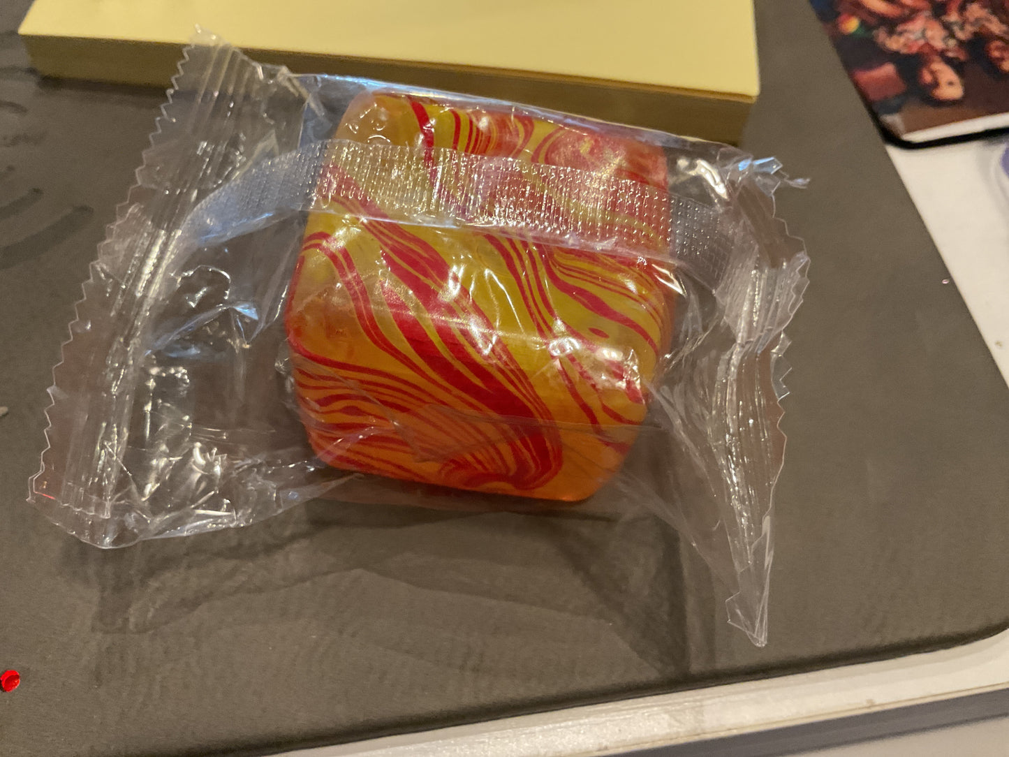 Swirl cube