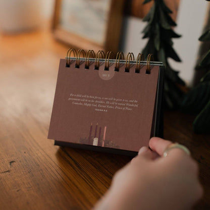 The Daily Grace Co - The Wonder of His Love | Daily Encouragement Flip Calendar for the Advent Season