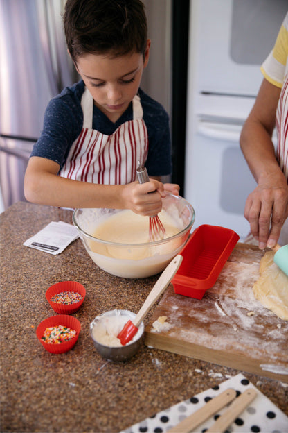 Handstand Kitchen - Jr Baker's Set – 17-Piece Kids Baking Kit