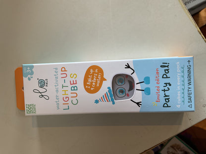 Glo Pals Water-Activated Light-Up Cubes