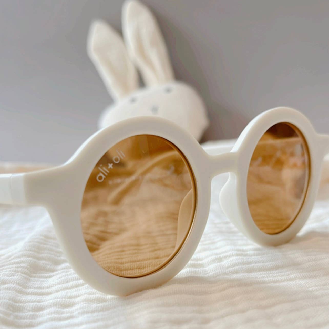 Ali+Oli - Kids Sunglasses Round (Vanilla)