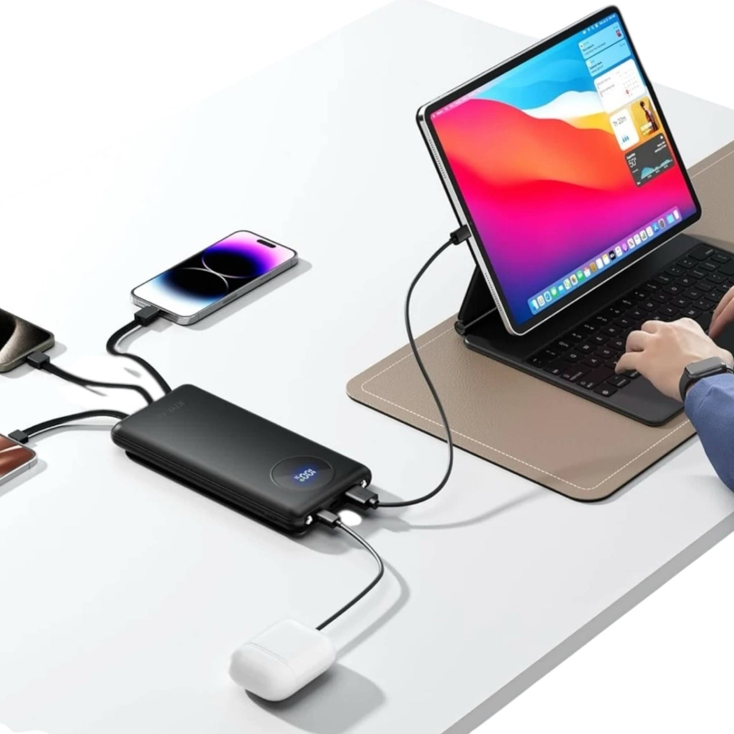Mighty Wireless - Joyfar 10000mAh Power Bank Built-In 4 Charging Cable Black