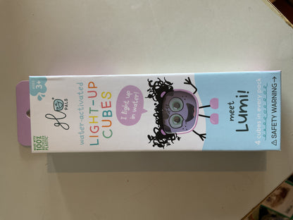 Glo Pals Water-Activated Light-Up Cubes