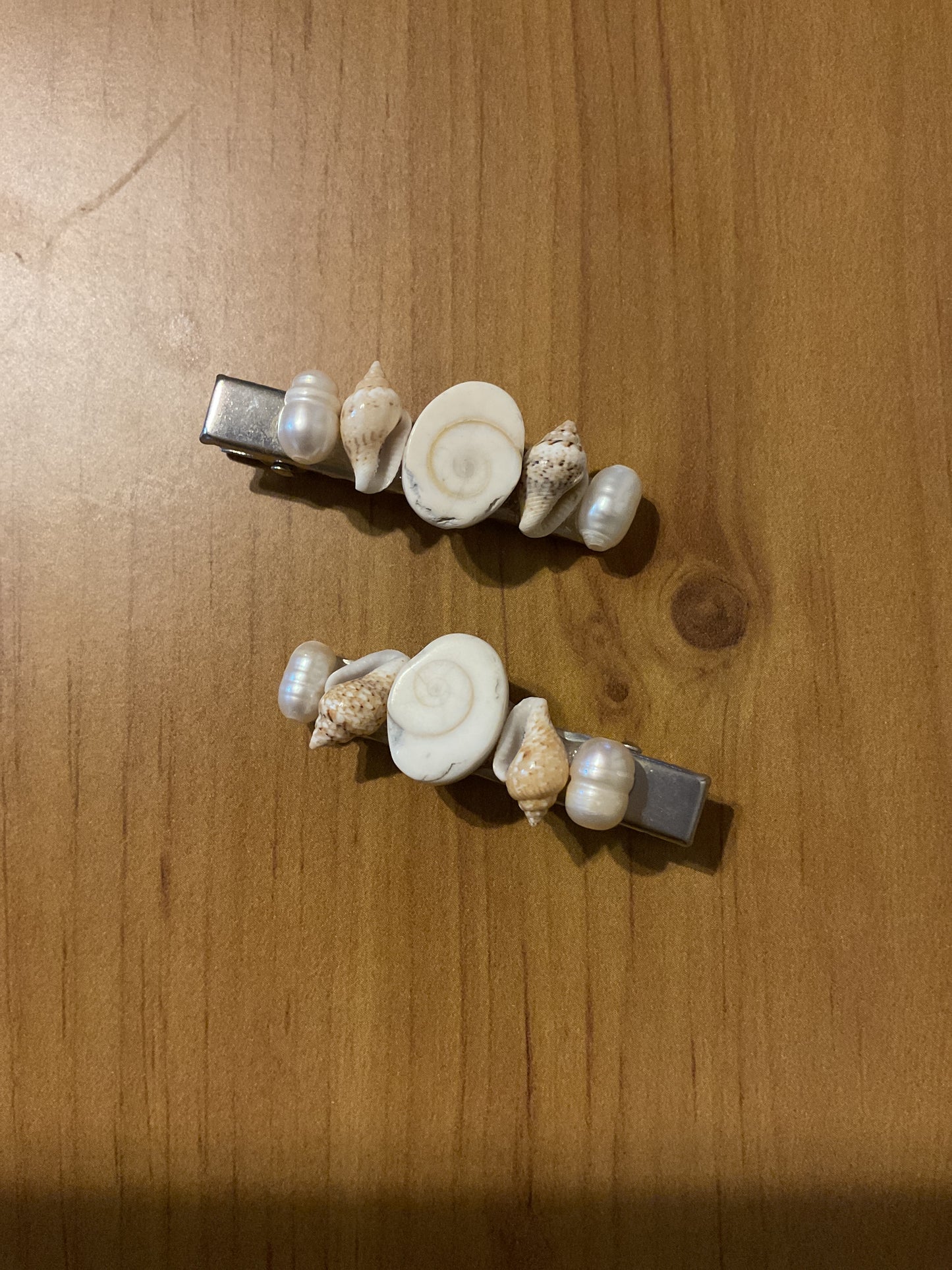 Handmade pearl and shells metal hair clips