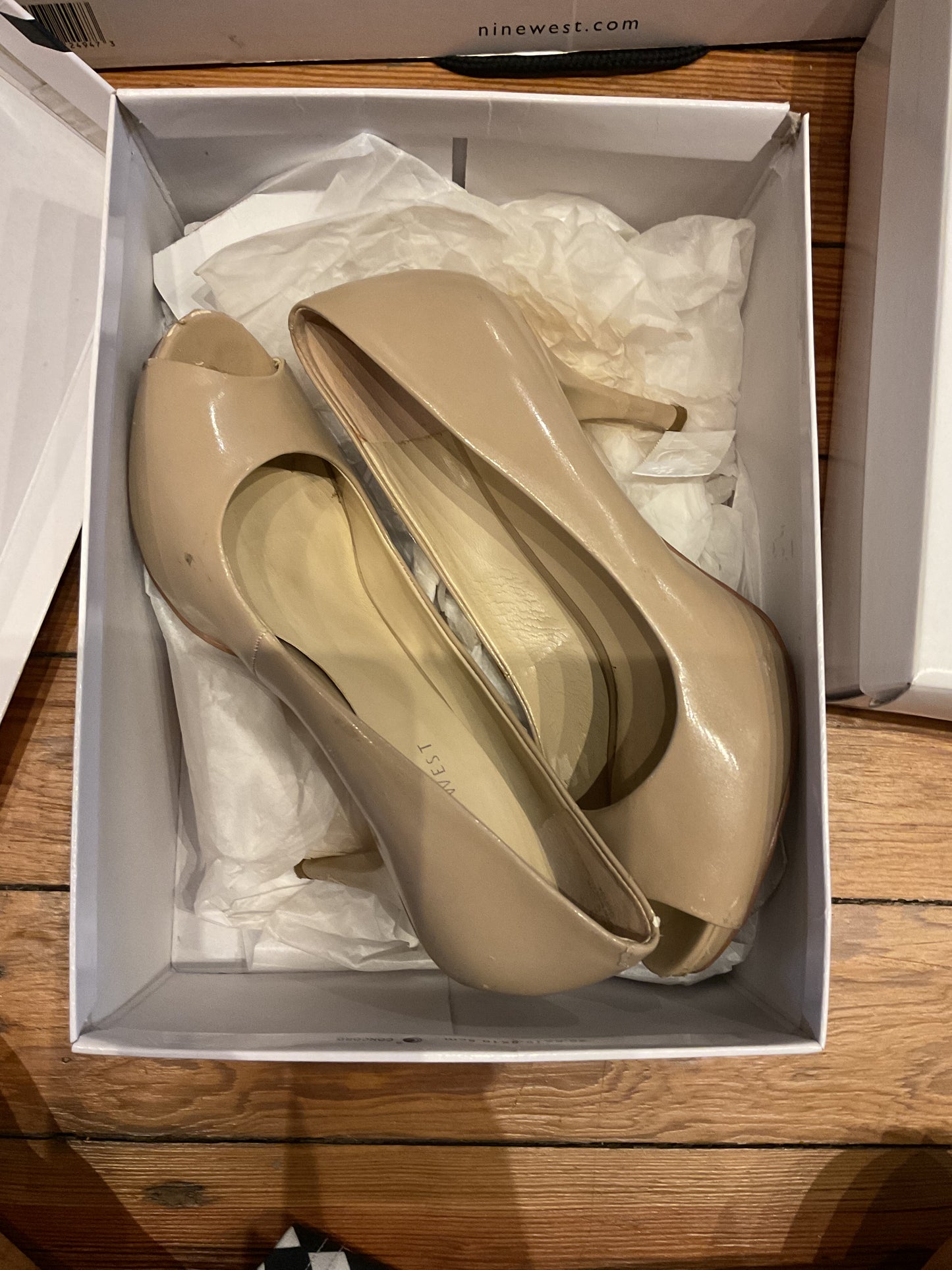 Nine West nude heels size 6