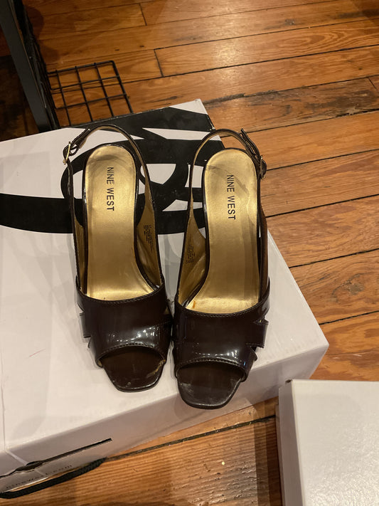 Nine West brown shiny leather wedge size 6