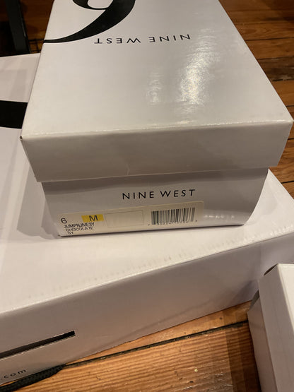 Nine West brown shiny leather wedge size 6