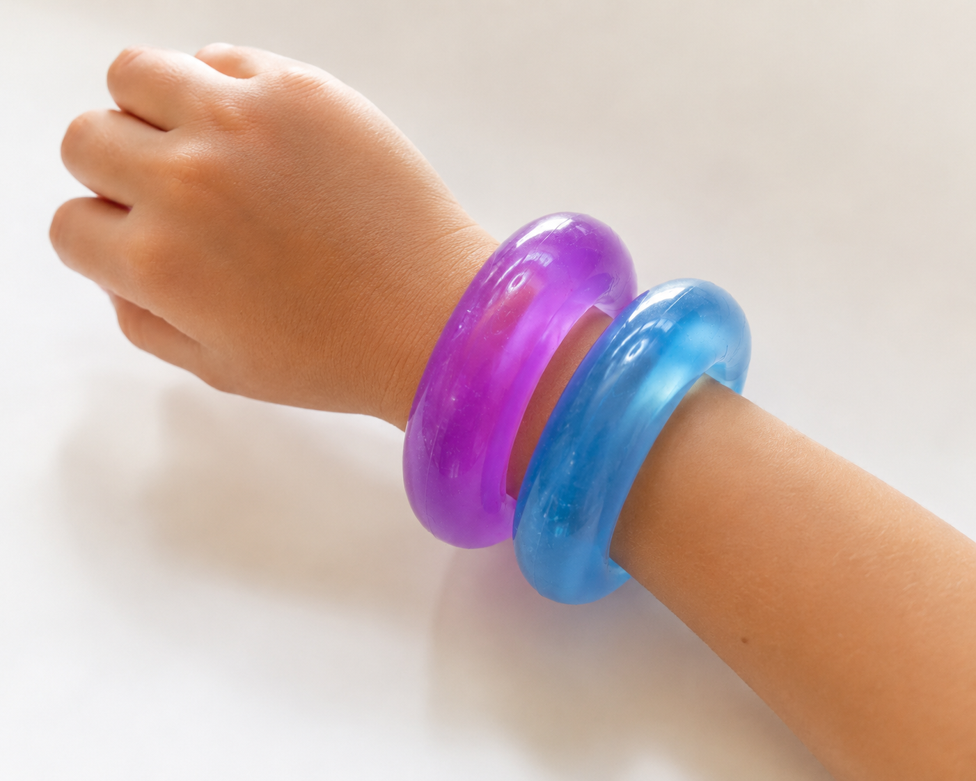 Feelzies - FEELZiES™ Jelly Donut Squishy™ – Wearable Sensory Fidget